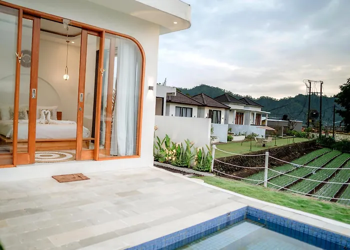 Villa Nadine Kintamani With Natural Hot Spring *